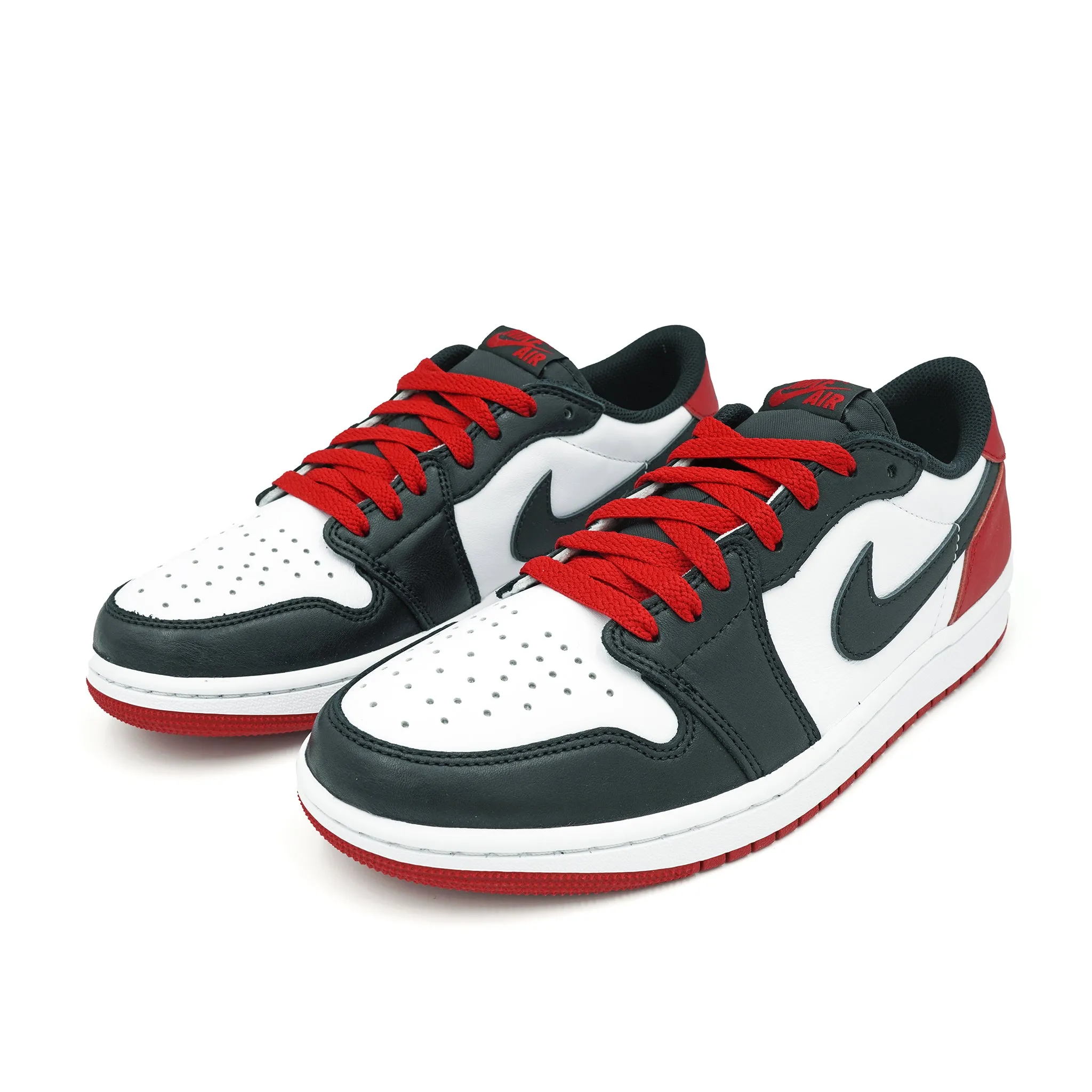 AIR JORDAN 1 RETRO LOW OG BLACK TOE 2023