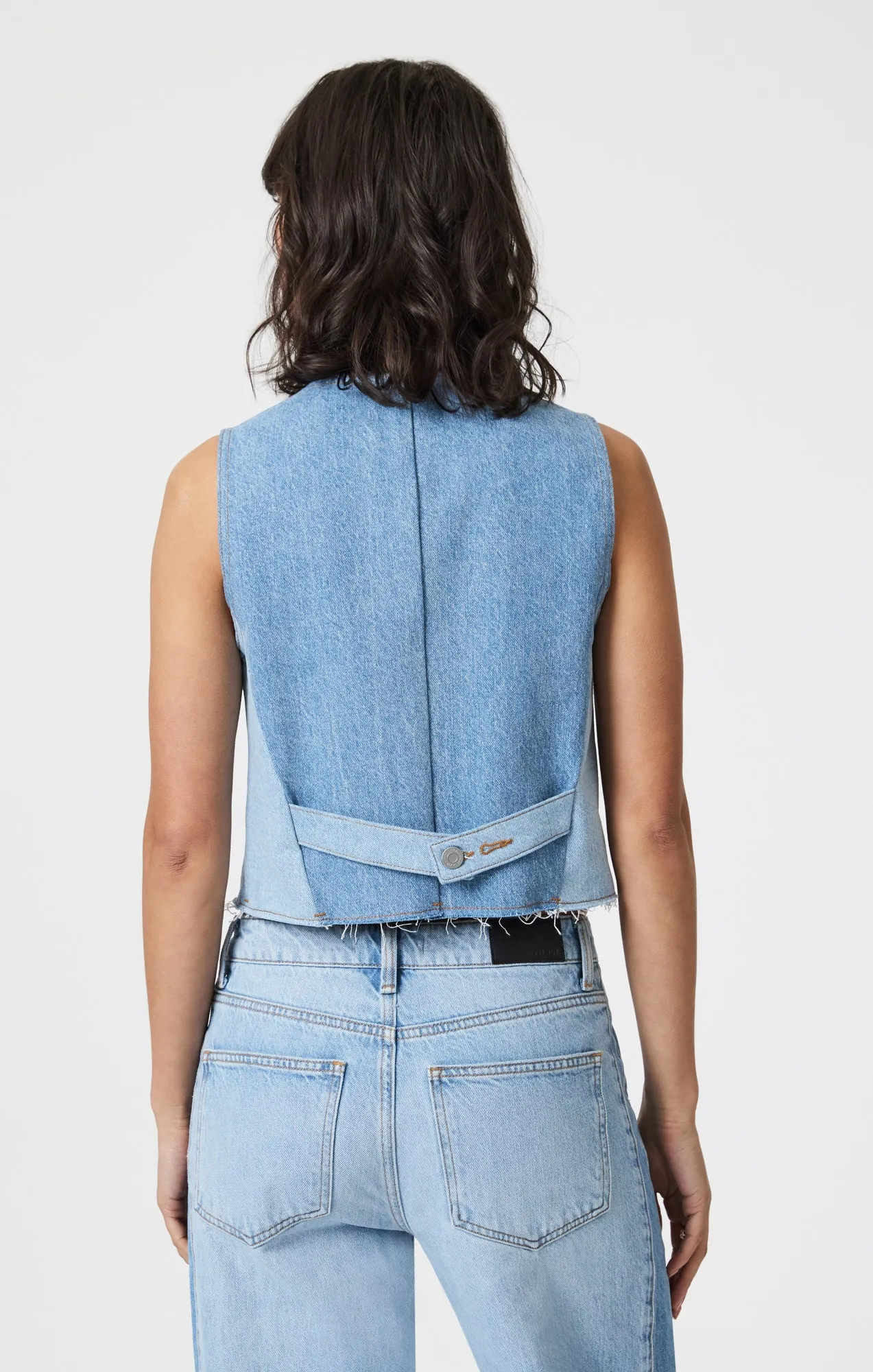 PEONY VEST IN BLOCKING DENIM