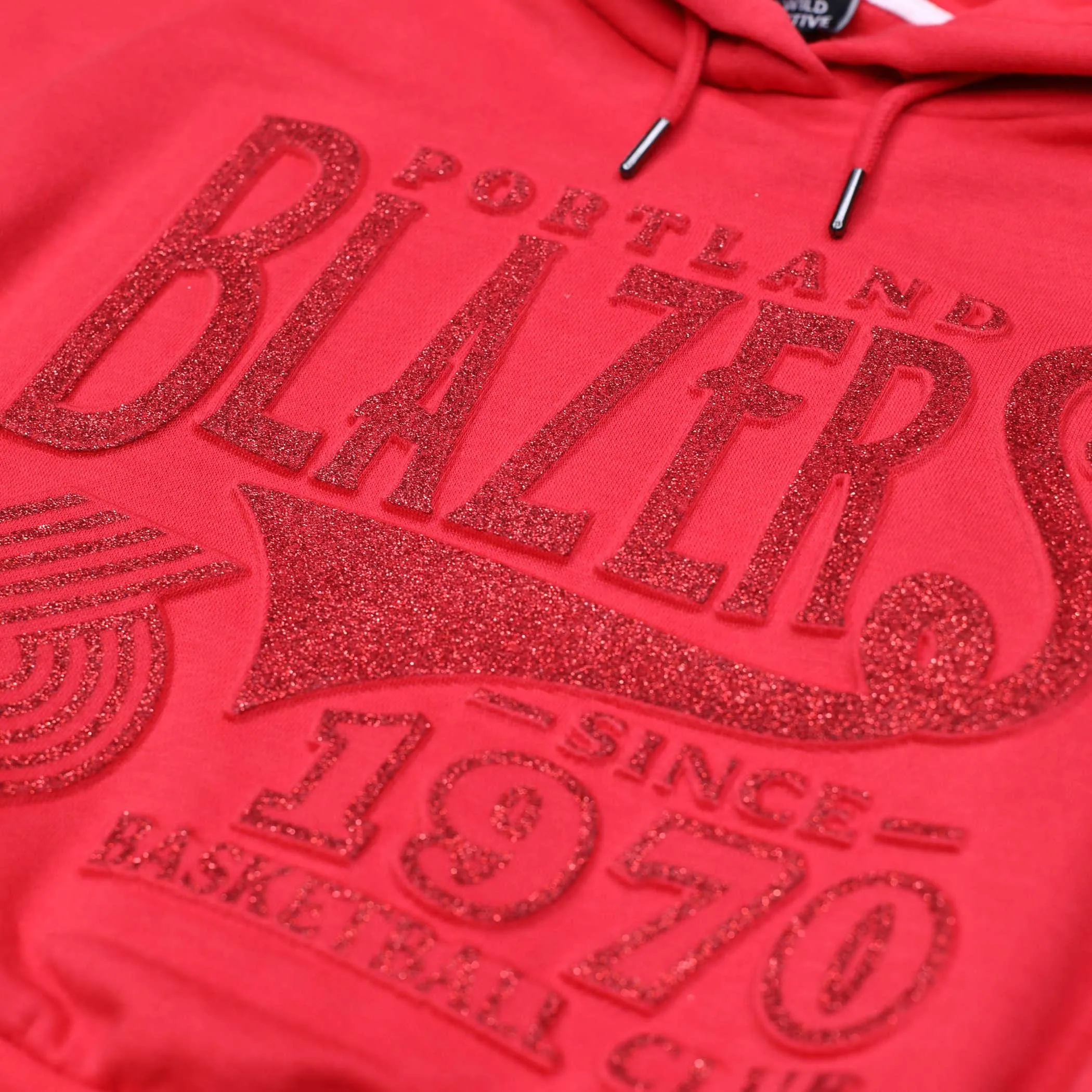 Portland Trail Blazers Wild Collective Women's Crop Glitter Hoodie