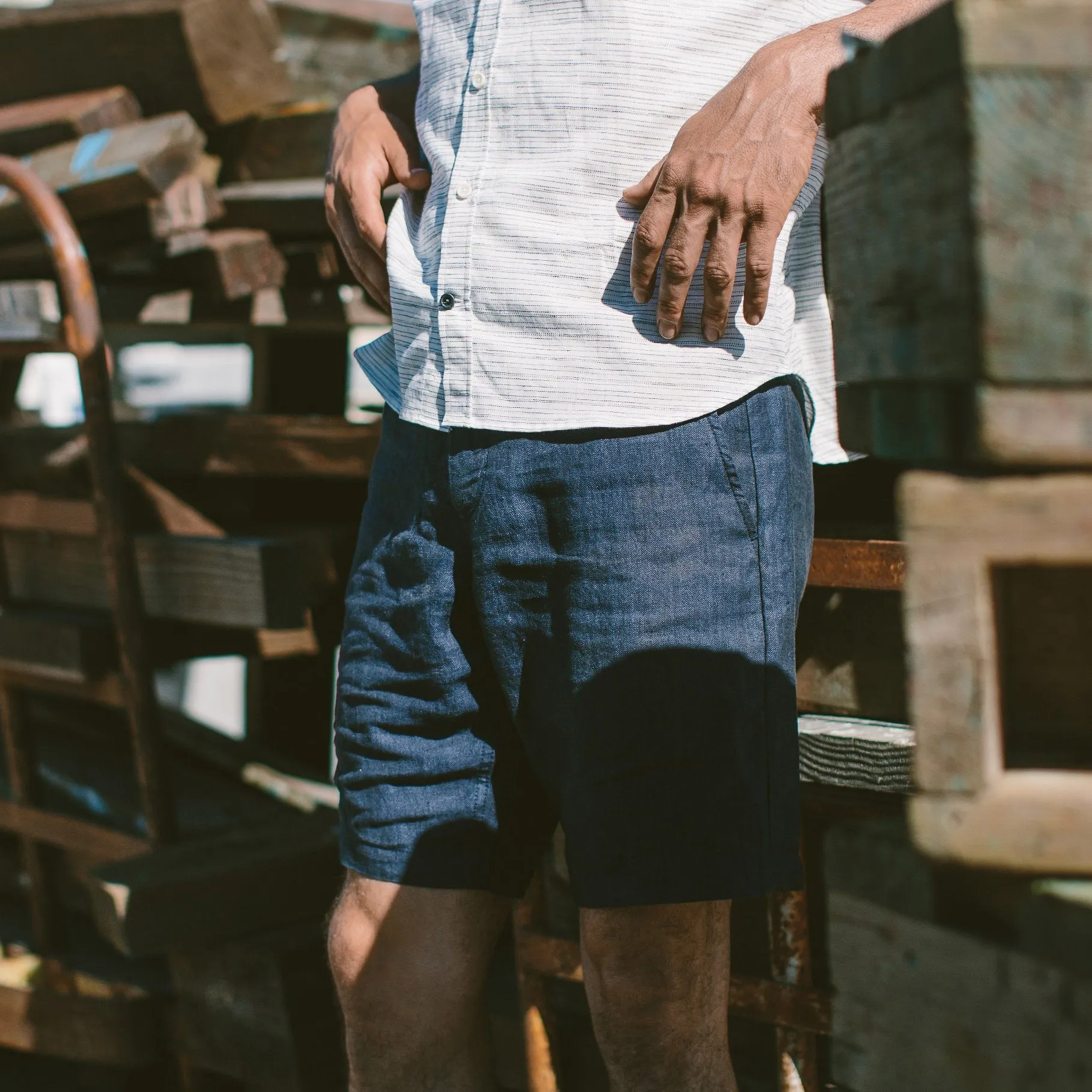 The Maritime Short in Navy Linen Herringbone