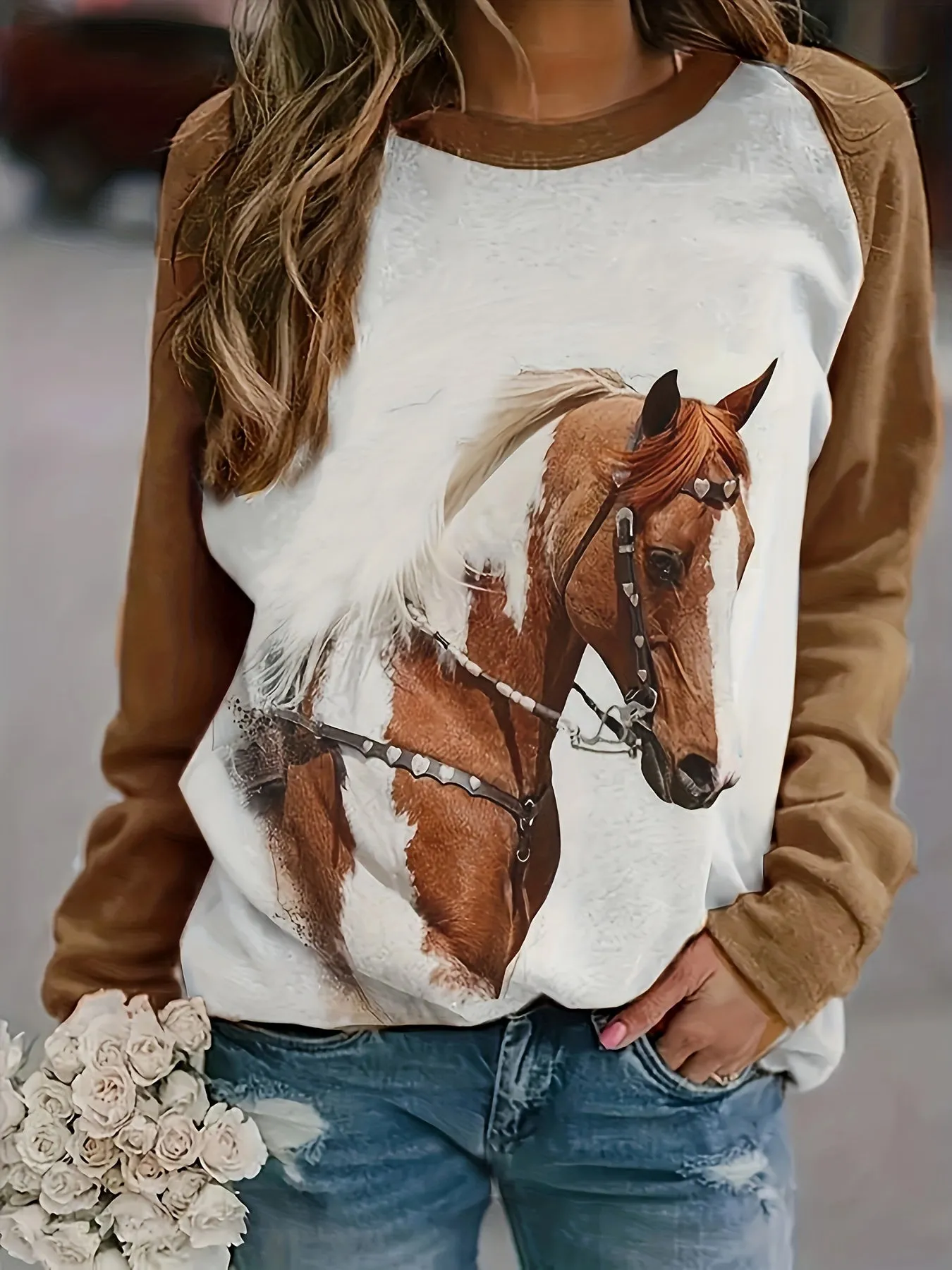 Trendy Horse Print Womens Sweatshirt - Comfortable Long Sleeve Crew Neck Pullover for Fall & Winter - Stylish Casual Wear