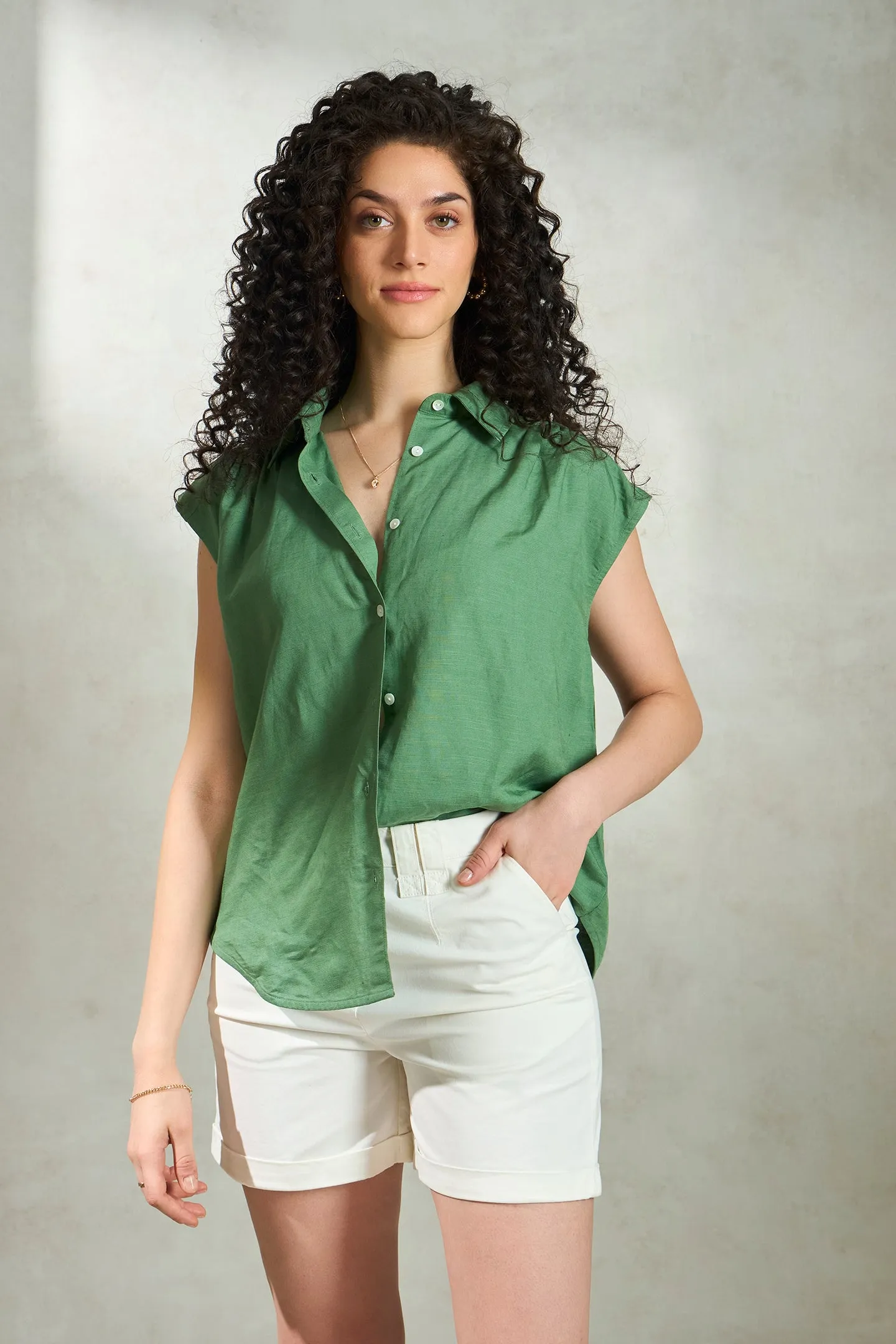 Veda|Collared Linen Top